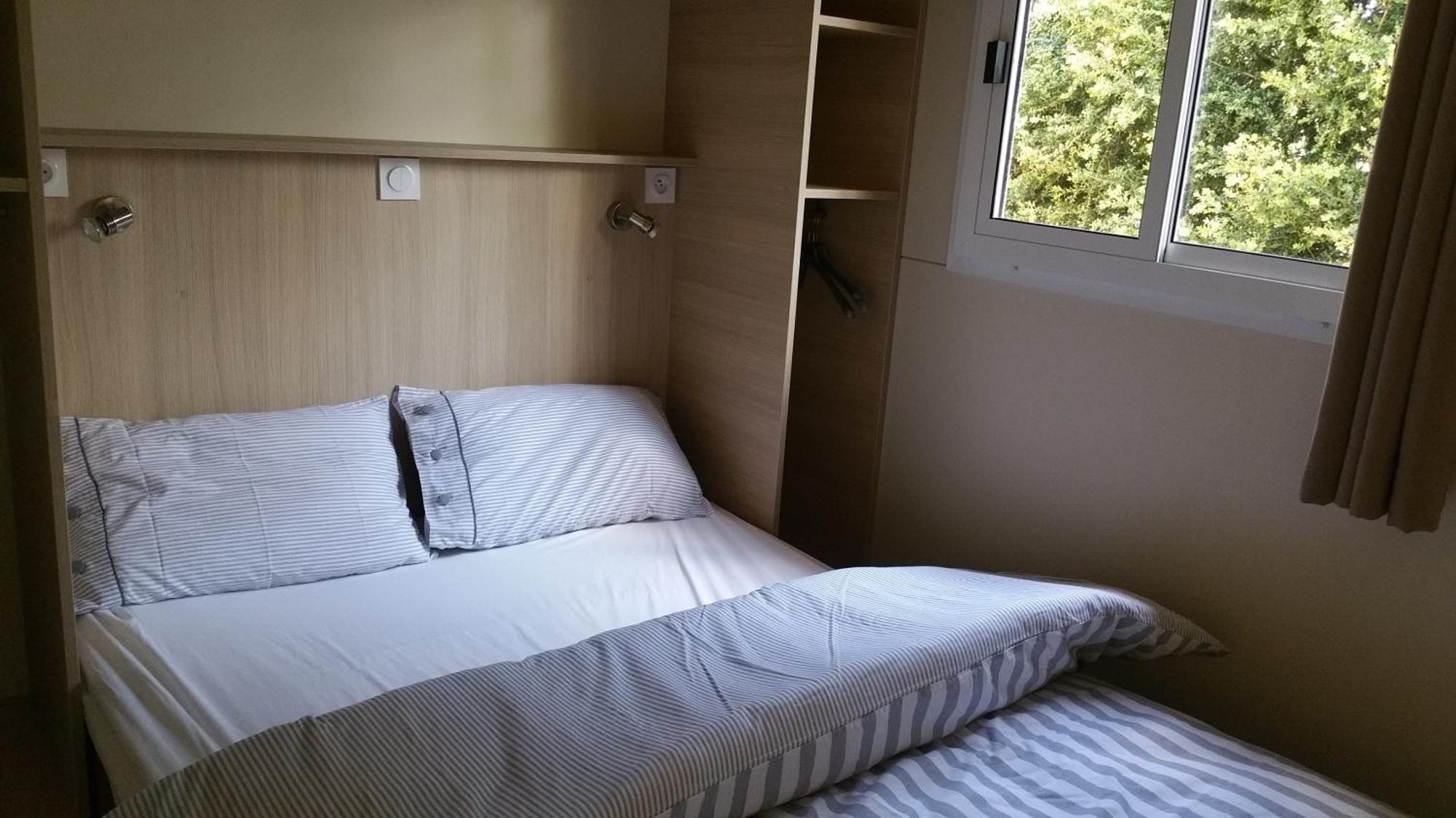 Camping Au Tour De L'Aveyron LʼHospitalet-du-Larzac Quarto foto